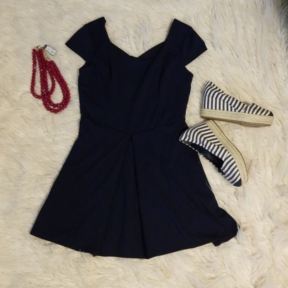 Short navy blue dress junior size 13/14 B Darlin